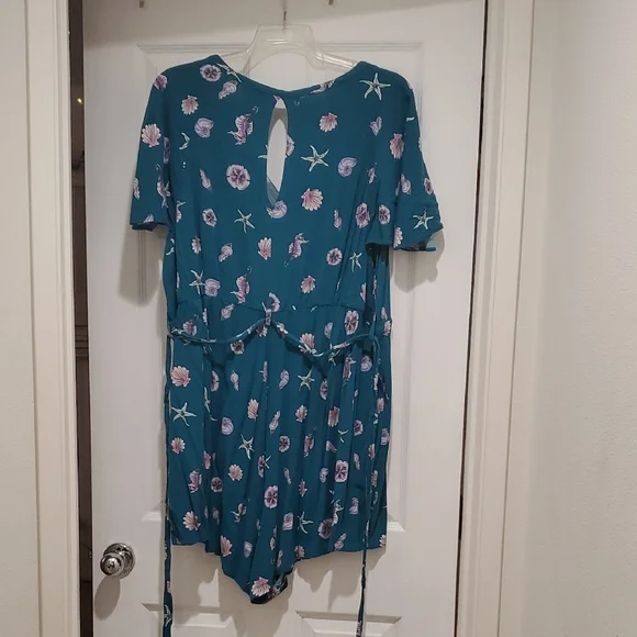 Torrid- Her Universe Teal Seashell Print Romper - Picture 4 of 7
